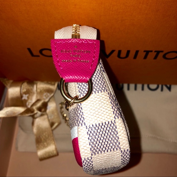 Authentic Louis Vuitton limited edition pouchette - Picture 5 of 6